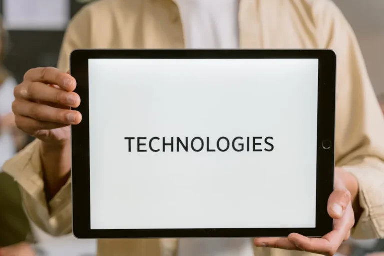 How techslassh.com Can Be Covered Naturally on a Literature / History Site