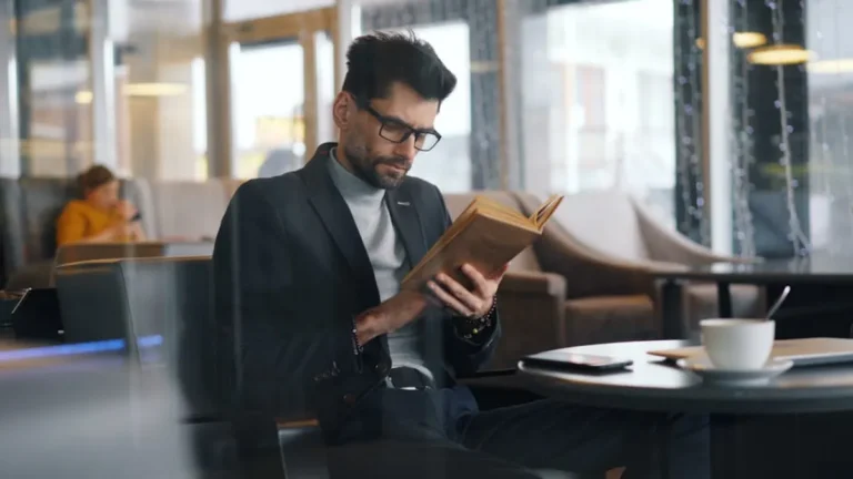 Why Readers Compare newsfaire.com With Similar Sites and Topics